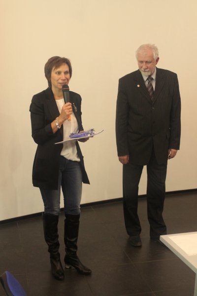 Фото к Петербургские школьники презентовали доклады об искусственных спутниках Земли