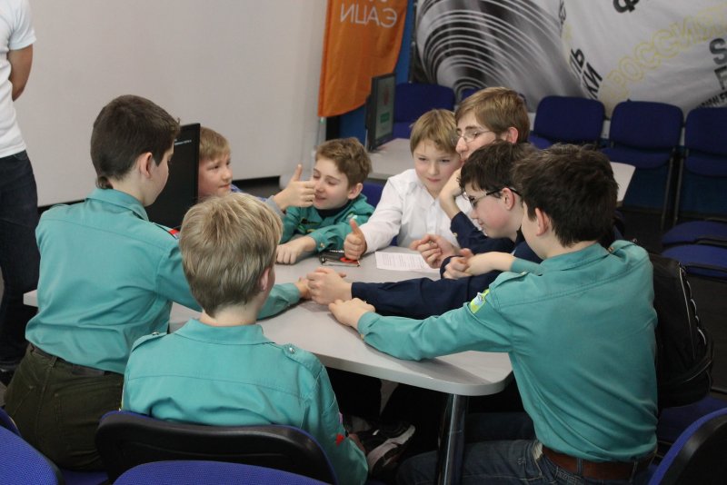 Фото к В экспедицию за книгой: Информационный центр по атомной энергии Санкт-Петербурга принимает участников «Большой регаты»