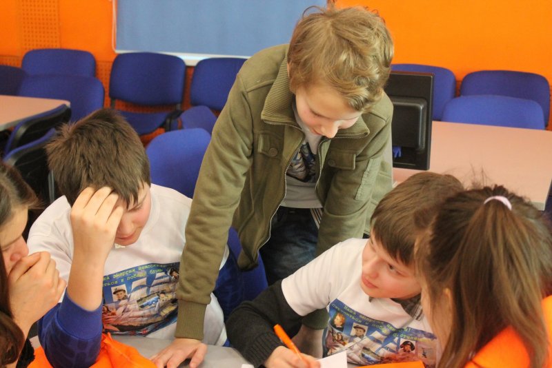 Фото к В экспедицию за книгой: Информационный центр по атомной энергии Санкт-Петербурга принимает участников «Большой регаты»