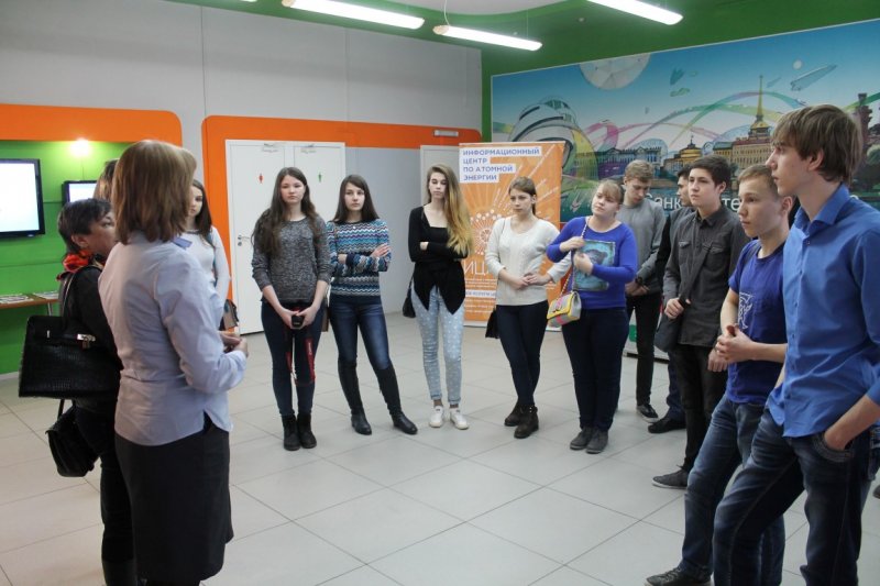 Фото к Моя профессия: Корпоративный класс Роснефти посетил информационный центр
