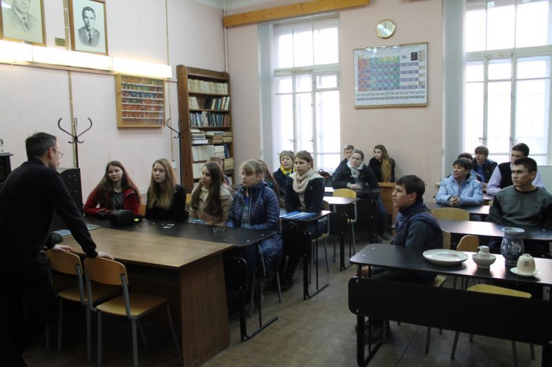 Фото к Моя профессия: Корпоративный класс Роснефти посетил информационный центр