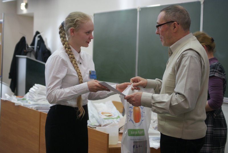 Фото к Химия: наука и искусство