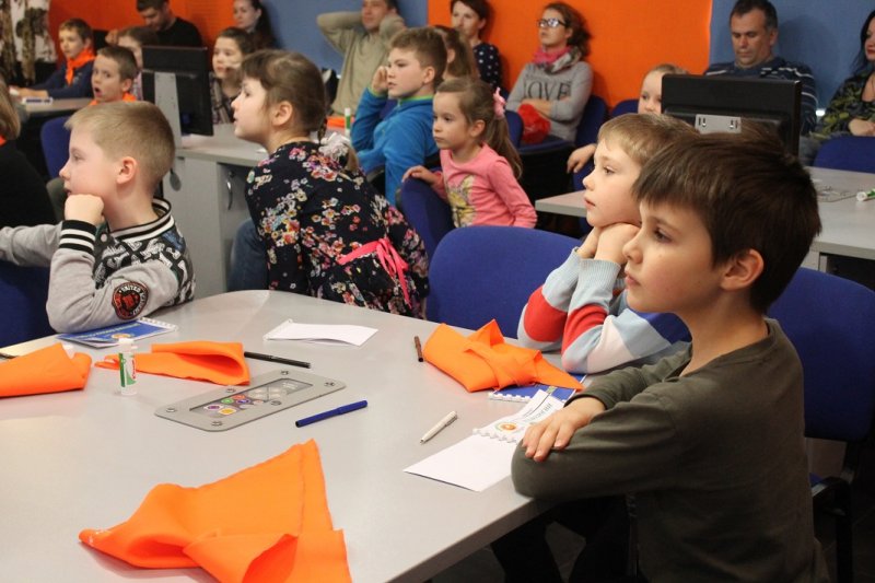 Фото к Студенты Академии Нескучных Наук захотели в космос