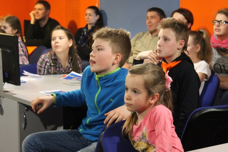 Фото к Студенты Академии Нескучных Наук захотели в космос