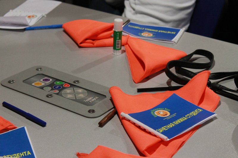 Фото к Студенты Академии Нескучных Наук захотели в космос