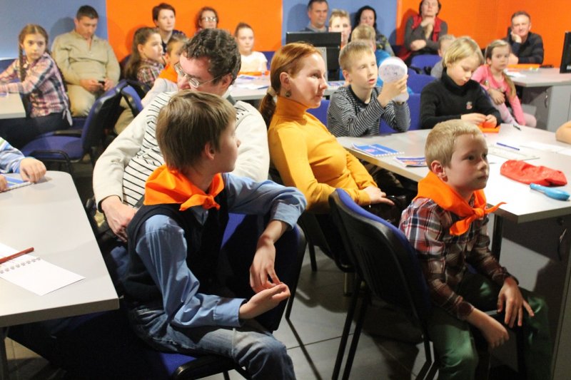 Фото к Студенты Академии Нескучных Наук захотели в космос