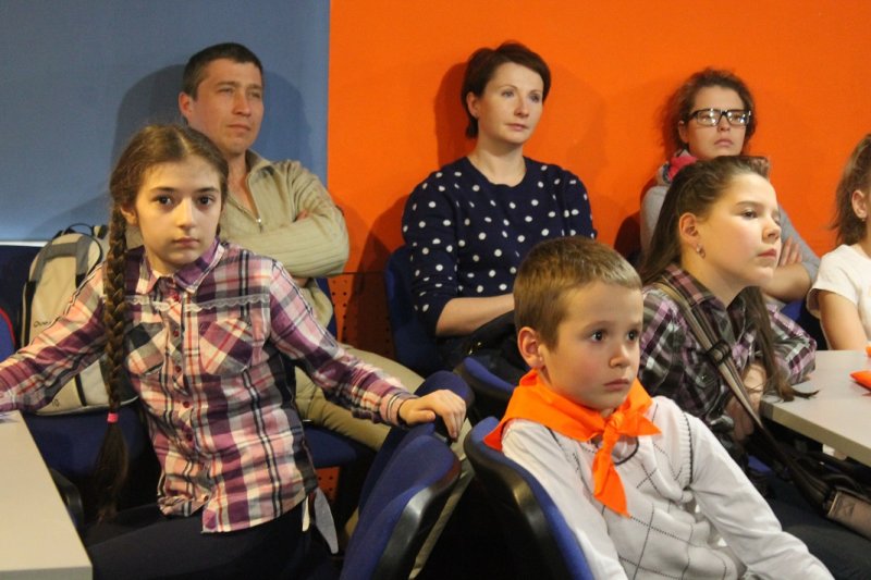 Фото к Студенты Академии Нескучных Наук захотели в космос