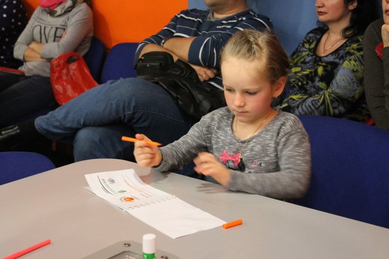 Фото к Студенты Академии Нескучных Наук захотели в космос