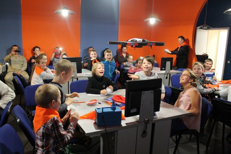 Фото к Студенты Академии Нескучных Наук захотели в космос