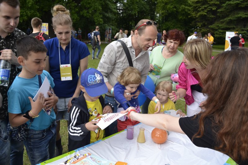 Фото к Geek Picnic в Санкт-Петербурге: «АЭС на ладони» удивила всех.