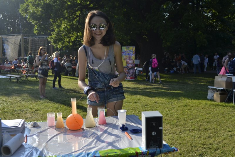 Фото к Geek Picnic в Санкт-Петербурге: «АЭС на ладони» удивила всех.