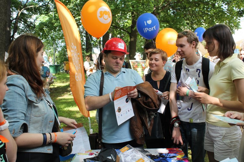 Фото к Geek Picnic в Санкт-Петербурге: «АЭС на ладони» удивила всех.