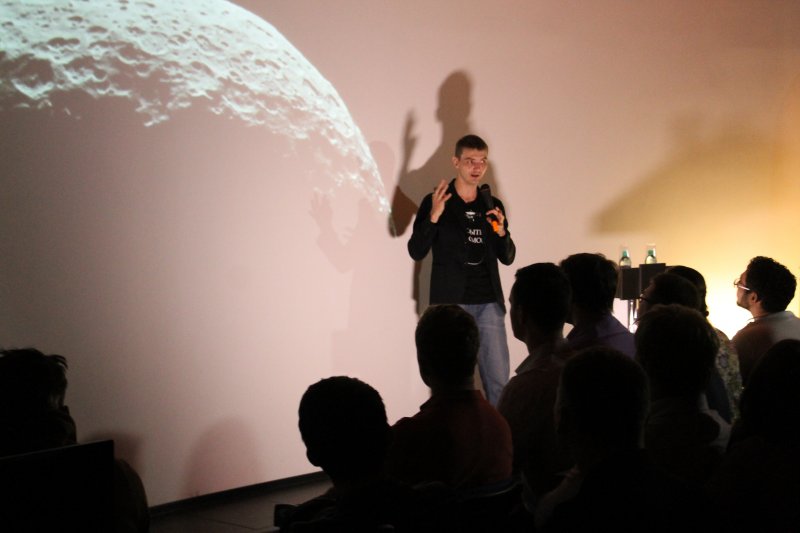 Фото к Последние открытия в космосе: в Санкт-Петербурге прошла лекция известного блогера 