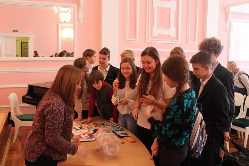 Фото к Со знаком 0+: В Петербурге открылся «Фестиваль науки»