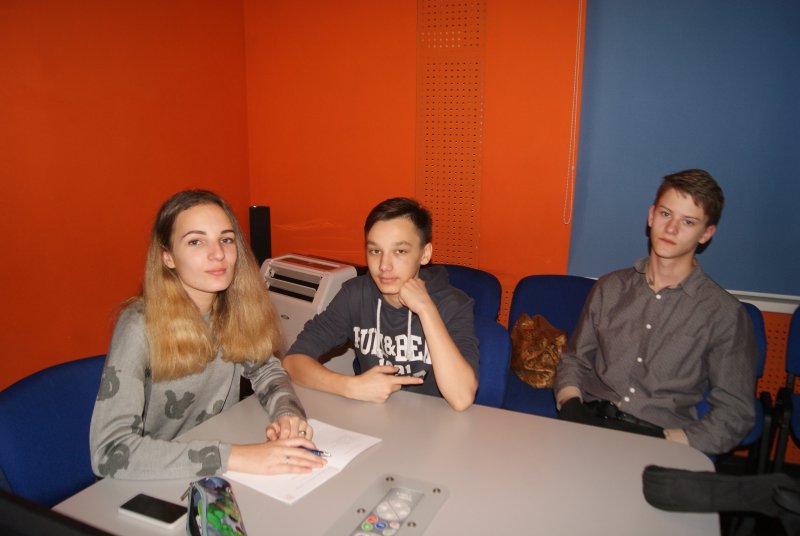 Фото к «Наука на проспектах»: ИЦАЭ СПб и СПбГТИ провели интеллектуальный квест для школьников