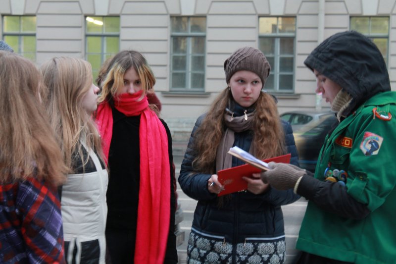 Фото к «Наука на проспектах»: ИЦАЭ СПб и СПбГТИ провели интеллектуальный квест для школьников