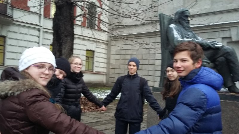 Фото к «Наука на проспектах»: ИЦАЭ СПб и СПбГТИ провели интеллектуальный квест для школьников