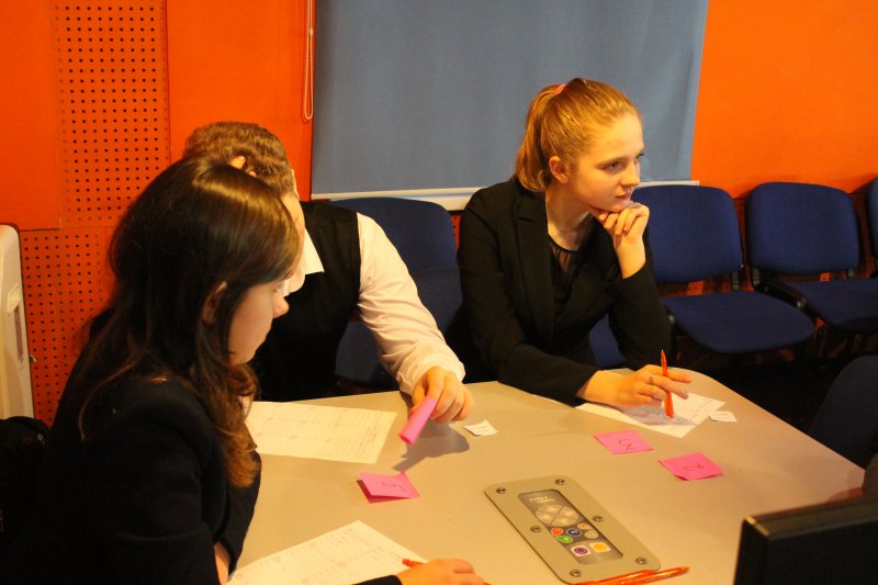 Фото к Борьба умов: школьники Петербурга приняли участие в интеллектуальной игре «Матрица»