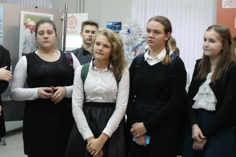 Фото к «Есть такая профессия..» : в ИЦАЭ СПб День Энергетика отметили научными занятиями