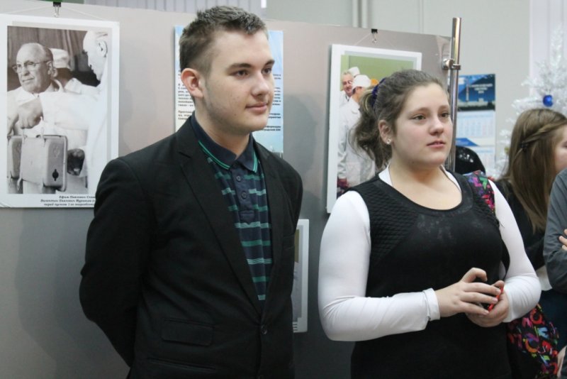 Фото к «Есть такая профессия..» : в ИЦАЭ СПб День Энергетика отметили научными занятиями