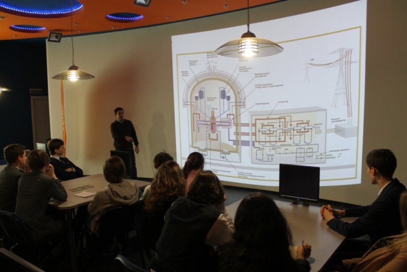 Фото к «Есть такая профессия..» : в ИЦАЭ СПб День Энергетика отметили научными занятиями