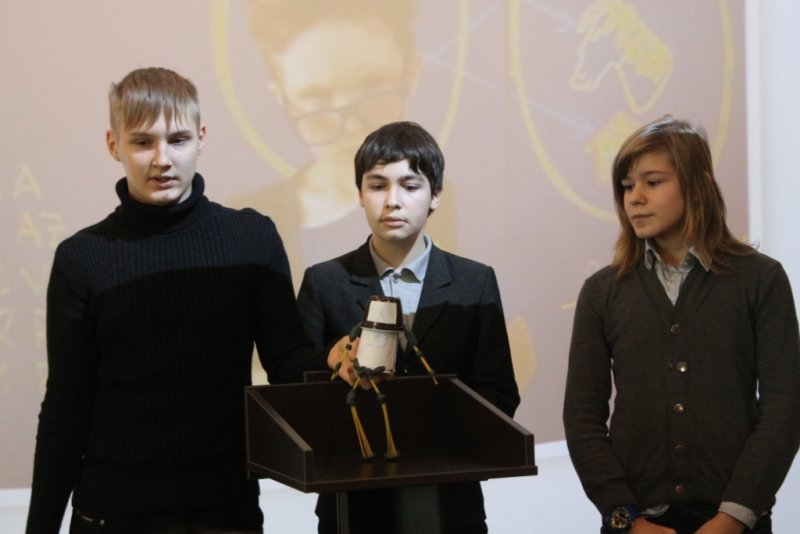 Фото к День юного изобретателя в Санкт-Петербурге: умный стакан, робокот и реактивный ранец