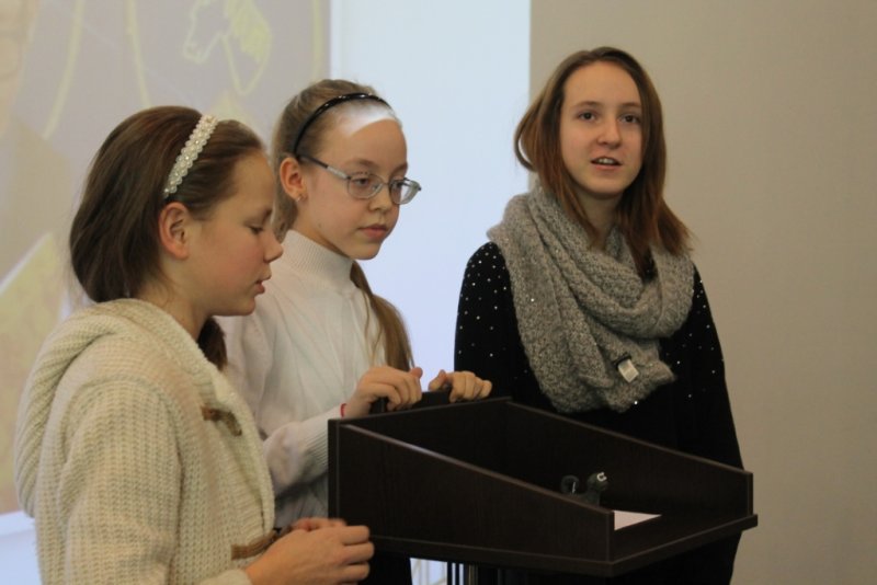 Фото к День юного изобретателя в Санкт-Петербурге: умный стакан, робокот и реактивный ранец