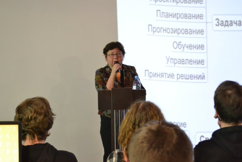 Фото к Кибернетика черного ящика и создание искусственного мозга: в ИЦАЭ Санкт-Петербурга прошла лекция об искусственном интеллекте