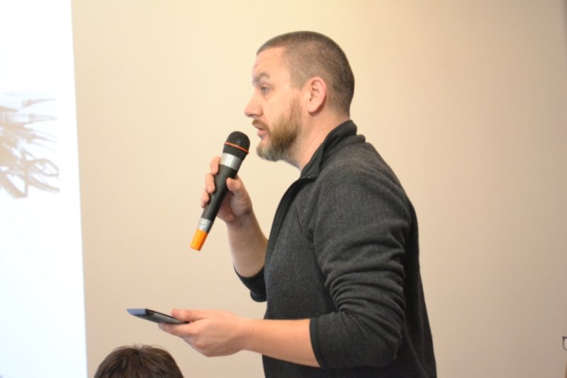 Фото к Кибернетика черного ящика и создание искусственного мозга: в ИЦАЭ Санкт-Петербурга прошла лекция об искусственном интеллекте