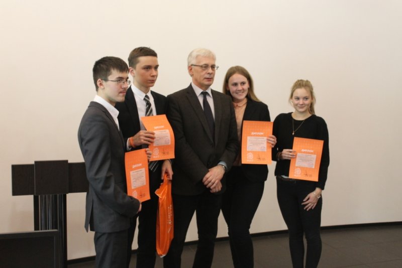 Фото к Диалоги о воде: в Петербурге обсудили проблему сохранения водных ресурсов