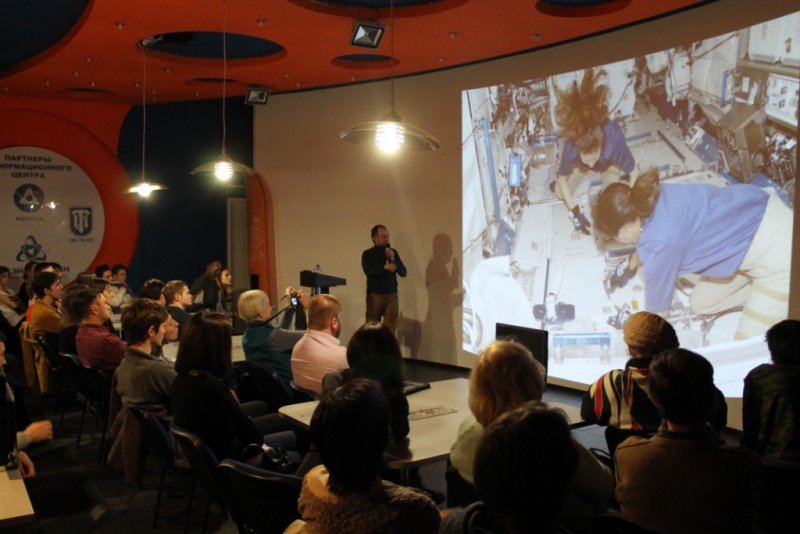 Фото к Интересно о неизвестном: в Петербурге прошла научно-популярная лекция про МКС