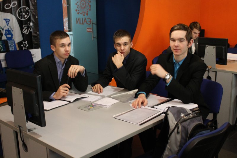 Фото к «Санкт - Петербург – центр науки и техники»: в ИЦАЭ СПб подвели итоги городского образовательного проекта