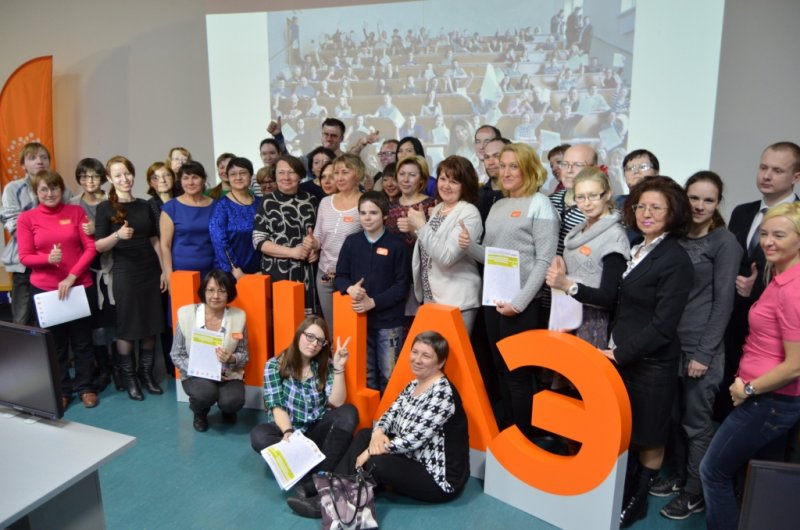 Фото к «Смоленские соловьи и костромские менестрели»: в России написали Тотальный диктант