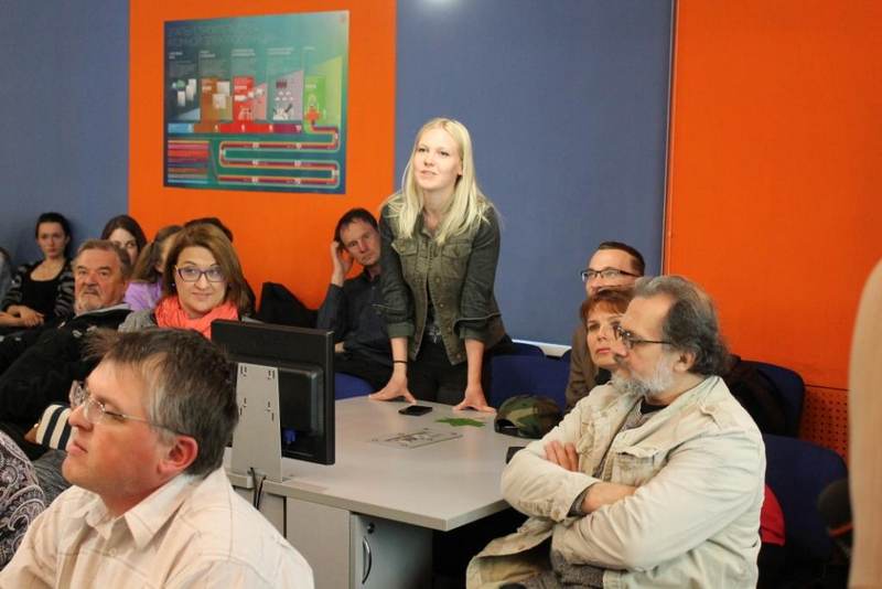 Фото к Два взгляда на лёд: в Петербурге открылась выставка об Арктике