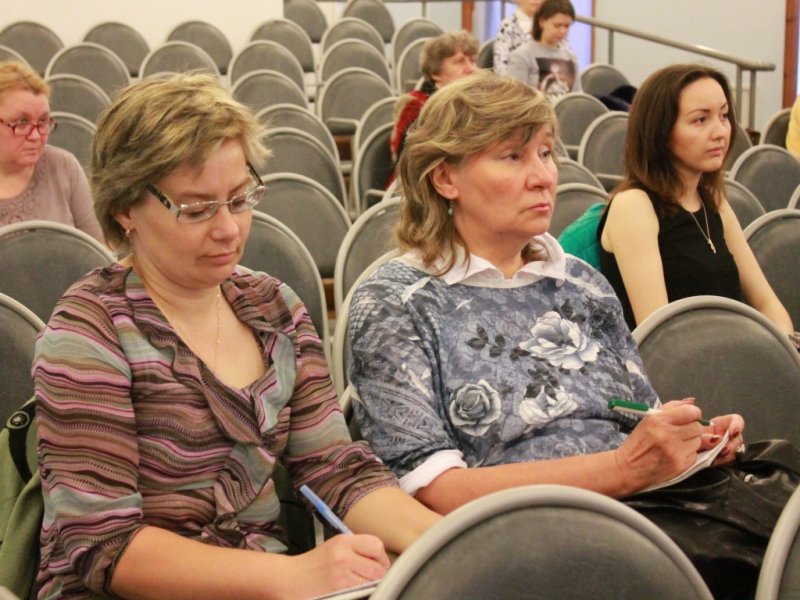 Фото к Книжный салон 2016: в Петербурге разобрали «Как и зачем учить»