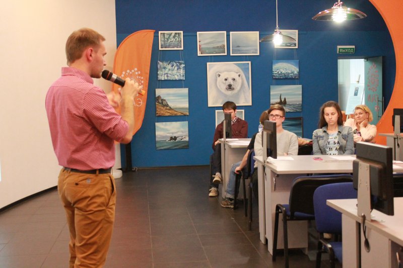 Фото к Экзопланеты, нейронет и летающий самокат: ИЦАЭ представил серию мероприятий на международном книжном салоне