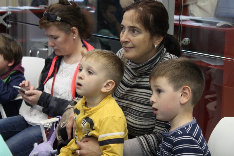 Фото к Экзопланеты, нейронет и летающий самокат: ИЦАЭ представил серию мероприятий на международном книжном салоне