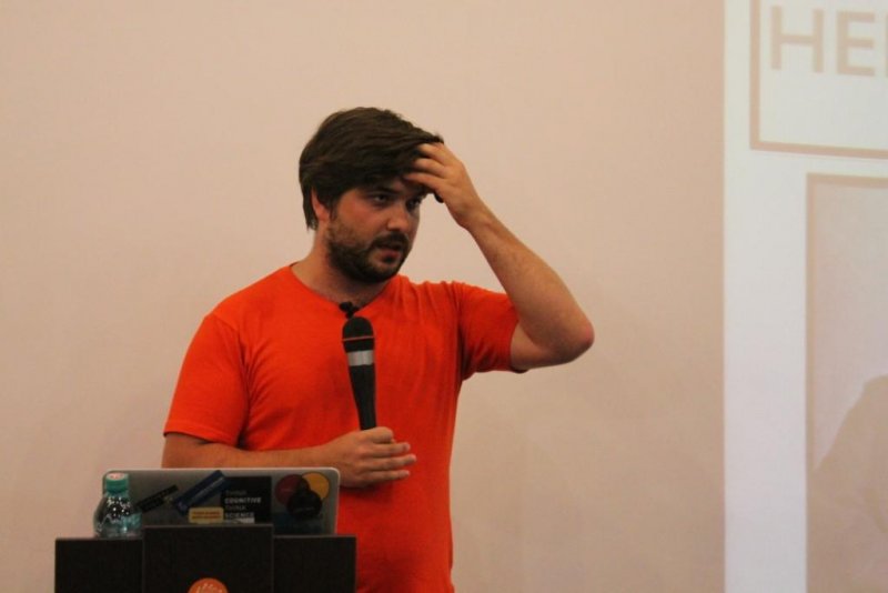 Фото к «Что важнее: природа или воспитание?»: психофизиолог Илья Захаров рассказал о генетике когнитивных способностей