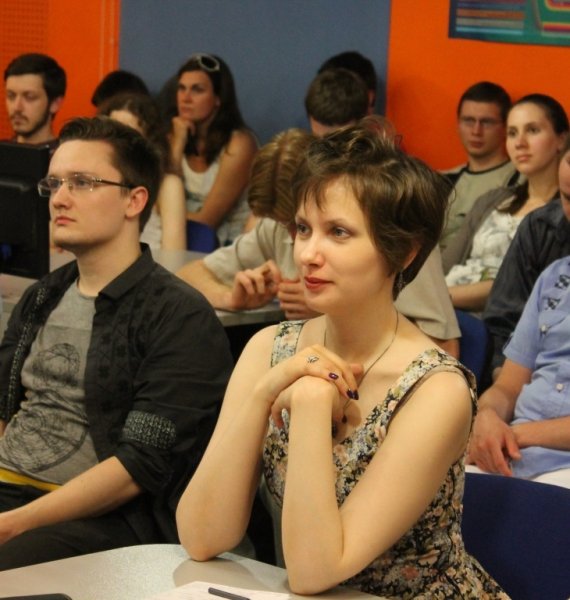 Фото к «Что важнее: природа или воспитание?»: психофизиолог Илья Захаров рассказал о генетике когнитивных способностей