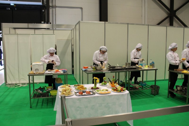 Фото к ИЦАЭ Санкт-Петербурга принял участие в Общегородской Ярмарке вакансий в Экспофоруме.