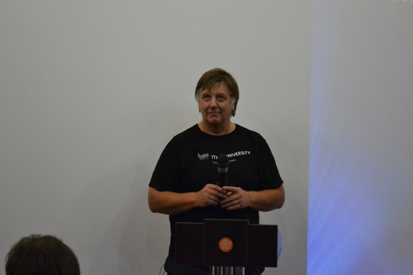 Фото к Санкт-Петербургский цикл лекций «Интересно ли жить в мире полной предопределенности»: понимаем ли мы законы Ньютона?